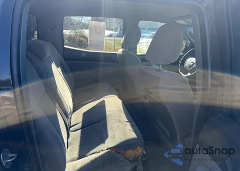 2010 Toyota Tacoma V6 from USA, damaged, VIN 3TMLU4ENXAM056068